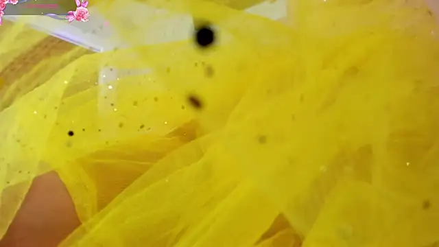  jade white  online show from 03-03-25, 06:22