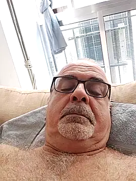 Snapshot of Satiro_Sevilla chatting on 09-15-25, 05:13 Satiro Sevilla online show from 09-15-25, 05:13