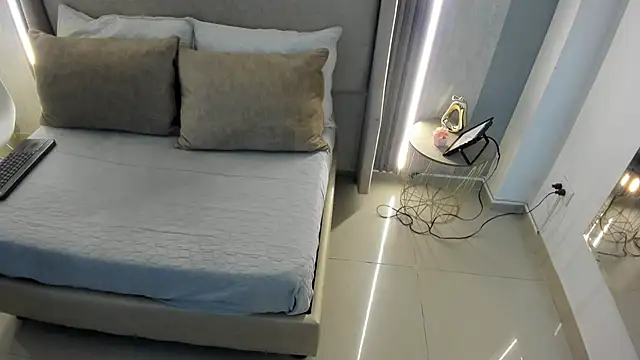 NairobiLee online show from 11-18-25, 11:47