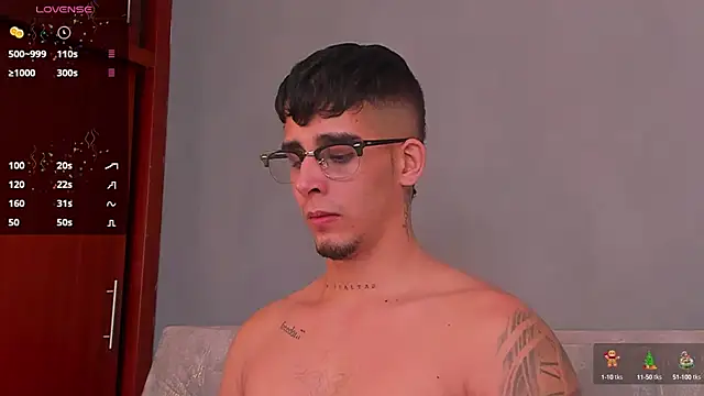 Snapshot of iamcamiloo_ chatting on 12-27-24, 01:43 iamcamiloo online show from 12-27-24, 01:43