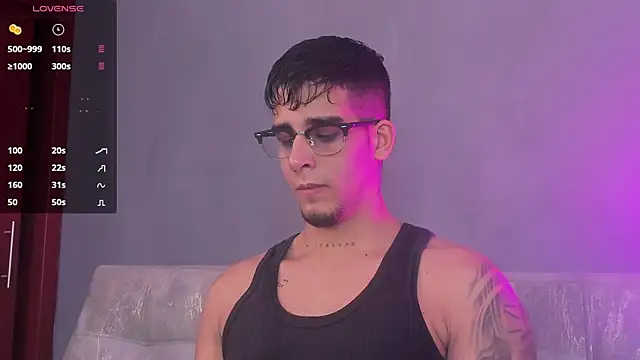 Snapshot of iamcamiloo_ chatting on 01-09-25, 06:27 iamcamiloo online show from 01-09-25, 06:27