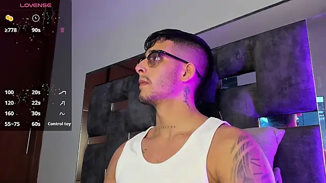 Snapshot of iamcamiloo_ chatting on 03-21-25, 02:07 iamcamiloo online show from 03-21-25, 02:07