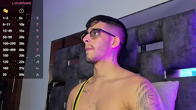 Snapshot of iamcamiloo_ chatting on 03-22-25, 01:11 iamcamiloo online show from 03-22-25, 01:11