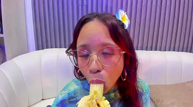 MelanieRoah online show from 03-15-25, 10:44