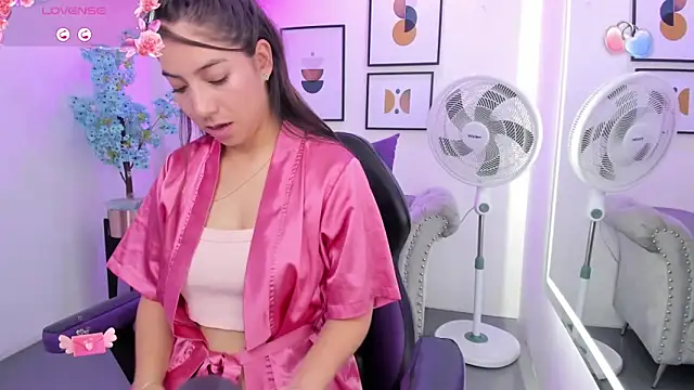 Ema louis  online show from 02-13-25, 04:50