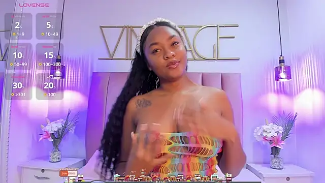 Snapshot of NaomyBaez chatting on 12-20-24, 04:09 NaomyBaez online show from 12-20-24, 04:09