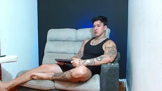 JUSTIN FULLER1 online show from 07-04-26, 11:00