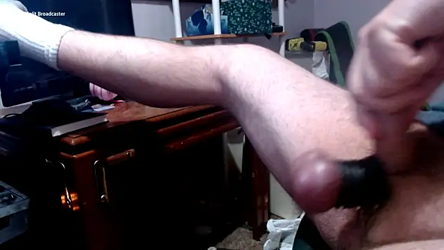 Snapshot of bullymeillcum chatting on 03-16-26, 03:56 bullymeillcum online show from 03-16-26, 03:56