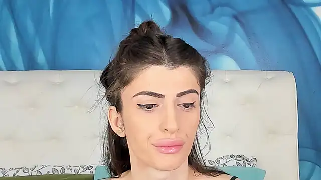 SkinnyDolly online show from 11-02-25, 03:09