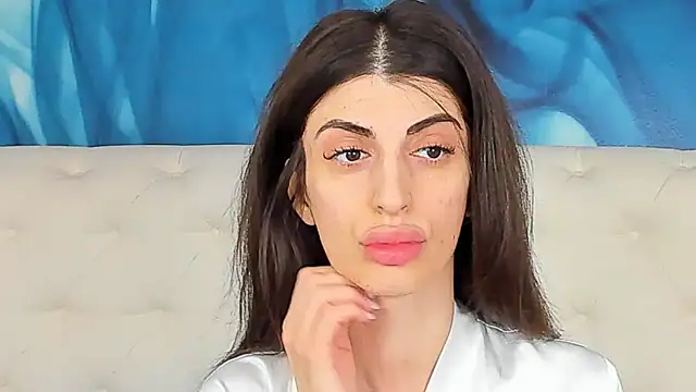 SkinnyDolly online show from 04-18-26, 03:10