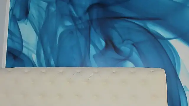 SkinnyDolly online show from 04-25-26, 02:47