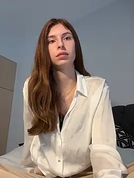 Snapshot of emma05 chatting on 02-20-25, 05:01 emma05 online show from 02-20-25, 05:01