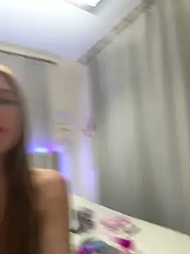 emma05 online show from 11-09-25, 06:06