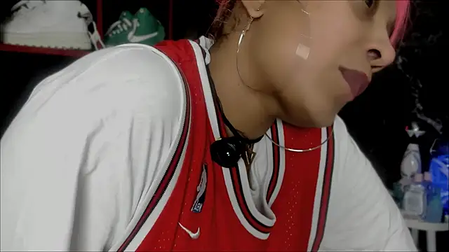 Snapshot of Indianbrownie chatting on 01-16-26, 08:24 Indianbrownie online show from 01-16-26, 08:24