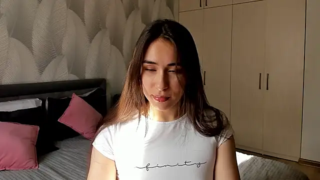 Bambiii bby online show from 04-28-26, 02:21