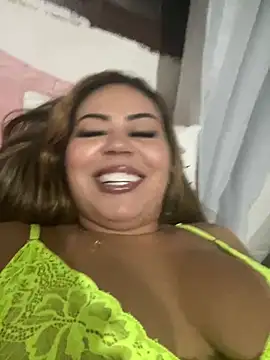 Snapshot of lariic chatting on 01-16-25, 01:48 lariic online show from 01-16-25, 01:48