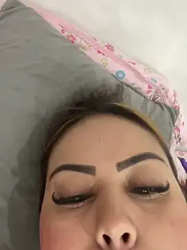 Snapshot of lariic chatting on 01-24-25, 01:03 lariic online show from 01-24-25, 01:03