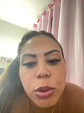 Snapshot of lariic chatting on 02-19-25, 12:46 lariic online show from 02-19-25, 12:46