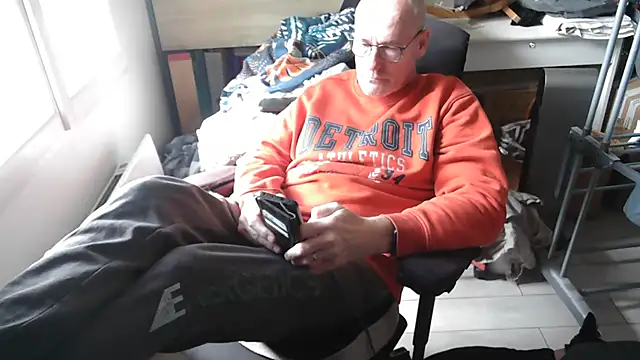 bogland33 online show from 05-14-26, 12:56