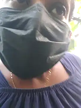 Snapshot of kumaricapalsex2 chatting on 02-22-25, 12:08 kumaricapalsex2 online show from 02-22-25, 12:08