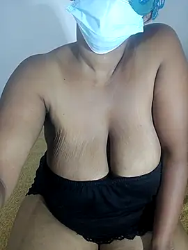 Snapshot of kumaricapalsex2 chatting on 11-15-25, 05:53 kumaricapalsex2 online show from 11-15-25, 05:53