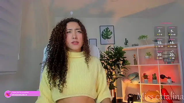 Snapshot of miss_catalinaa chatting on 02-25-25, 11:30 miss catalinaa online show from 02-25-25, 11:30