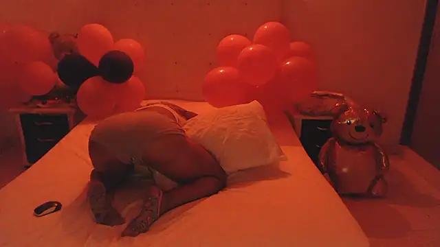 SashaBrianna99 online show from 02-08-25, 07:59