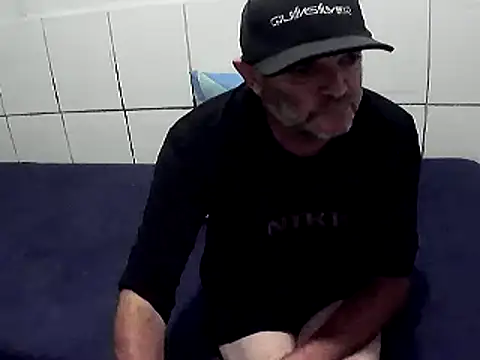 Snapshot of pierdona chatting on 12-16-25, 08:25 pierdona online show from 12-16-25, 08:25