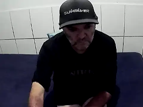 Snapshot of pierdona chatting on 12-17-25, 08:04 pierdona online show from 12-17-25, 08:04