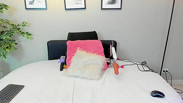 Anna  Spencer online show from 06-10-26, 12:48