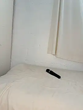 contagiousqueen online show from 04-12-26, 01:05