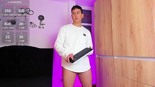 Snapshot of ANDREZALVAREZ chatting on 01-19-25, 05:07 ANDREZALVAREZ online show from 01-19-25, 05:07