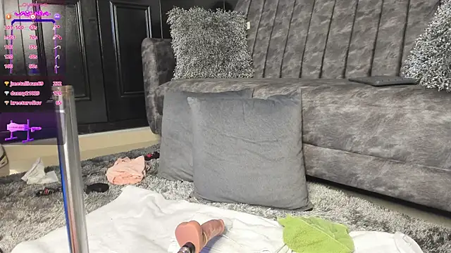 kinky polar online show from 12-24-24, 08:00