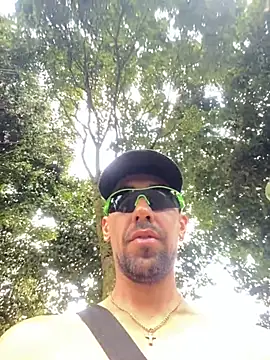 Snapshot of dantedesirexx chatting on 01-16-25, 06:48 dantedesirexx online show from 01-16-25, 06:48