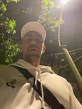 Snapshot of dantedesirexx chatting on 03-12-25, 08:08 dantedesirexx online show from 03-12-25, 08:08