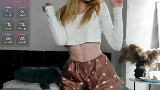 Snapshot of Esme_Runn chatting on 03-31-26, 03:08 Esme Runn online show from 03-31-26, 03:08