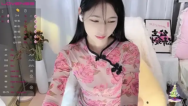 Snapshot of -Jolene-688- chatting on 03-05-25, 05:08 -Jolene-688- online show from 03-05-25, 05:08