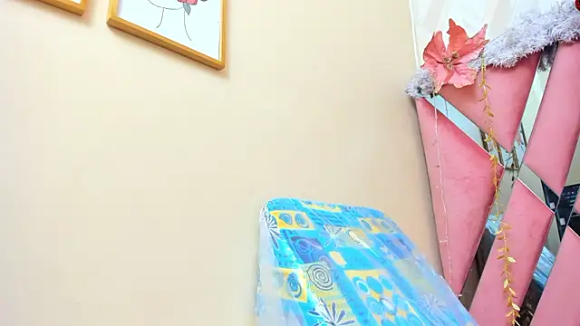 charlotterichardss online show from 12-06-24, 10:16