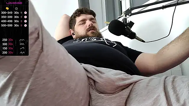 Snapshot of KingMarti chatting on 01-18-25, 10:17 KingMarti online show from 01-18-25, 10:17