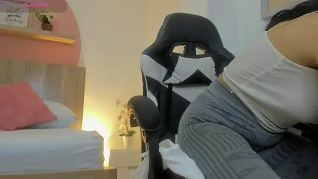 evelin leroy online show from 11-27-25, 11:56