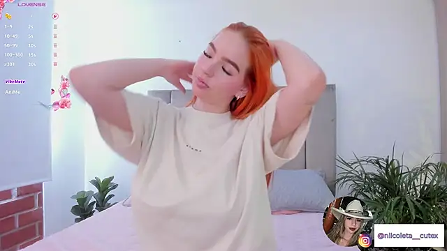 Niicoleta online show from 10-22-25, 07:13