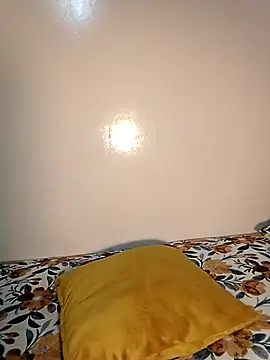 Snapshot of Zomorodaa_ chatting on 09-29-25, 06:35 Zomorodaa online show from 09-29-25, 06:35