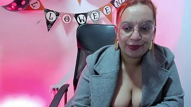 RoxieJackson online show from 10-25-25, 05:04