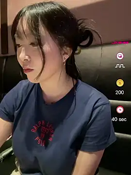 Snapshot of _yuki_chan chatting on 06-21-26, 02:41 yuki chan online show from 06-21-26, 02:41