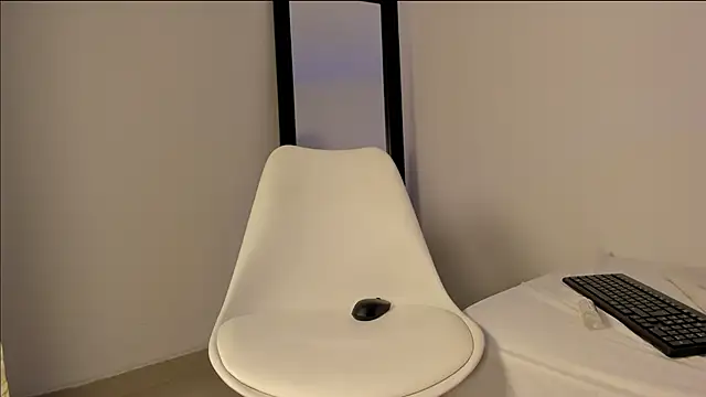 Snapshot of keyth_03 chatting on 12-05-24, 10:34 keyth 03 online show from 12-05-24, 10:34