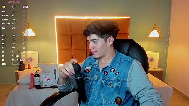 AlejooTwink online show from 09-23-25, 08:50