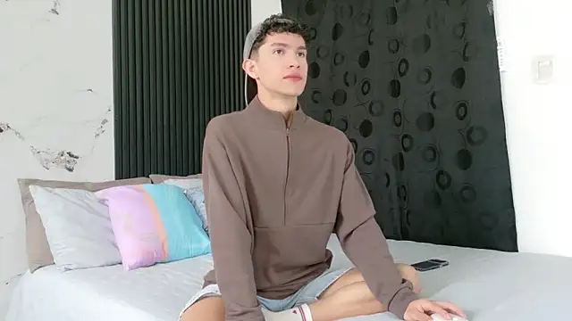 Noah tyler  online show from 02-04-26, 12:55