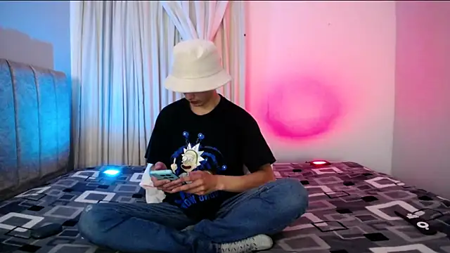 Snapshot of Yellowpokemon23 chatting on 04-03-26, 03:37 Yellowpokemon23 online show from 04-03-26, 03:37