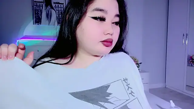 Snapshot of amina_moonlightt chatting on 12-14-24, 12:44 amina moonlightt online show from 12-14-24, 12:44
