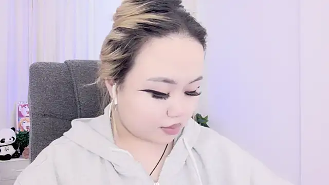 amelia sunlight online show from 03-19-25, 02:37